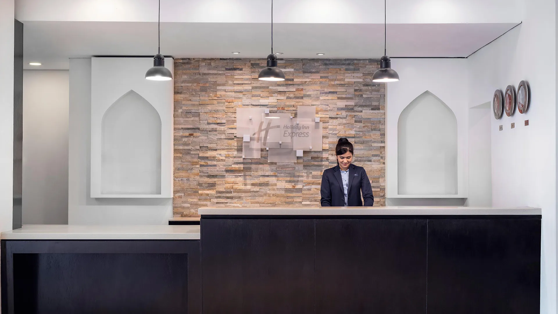 Holiday Inn Express Dubai, Jumeirah By Ihg 3*, Dubai
