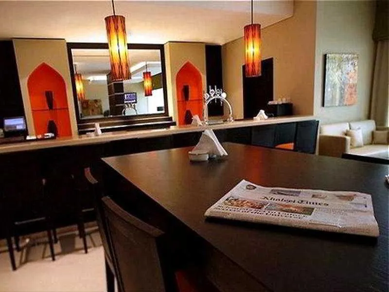 Hotel Holiday Inn Express Dubai, Jumeirah By Ihg