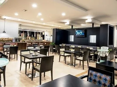 Holiday Inn Express Dubai, Jumeirah By Ihg Dubai