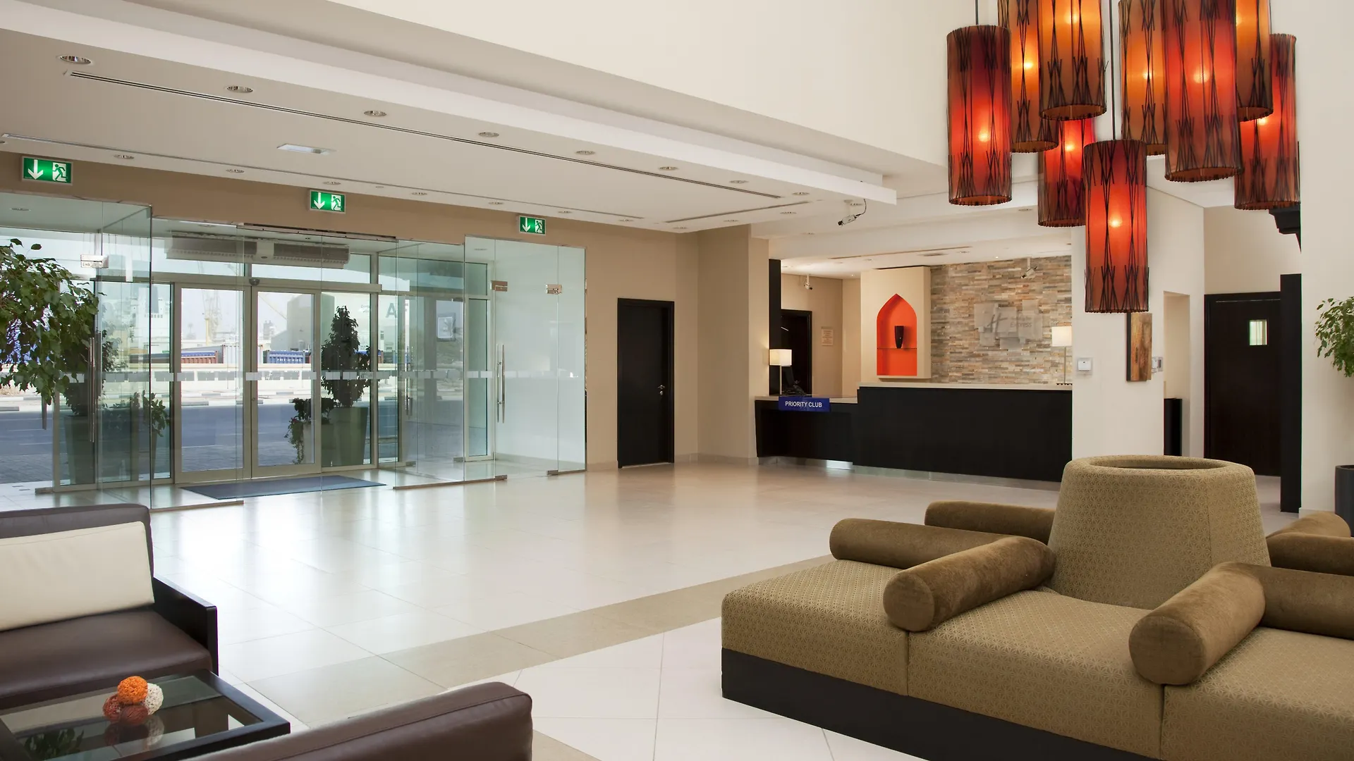 Holiday Inn Express Dubai, Jumeirah By Ihg Dubaj