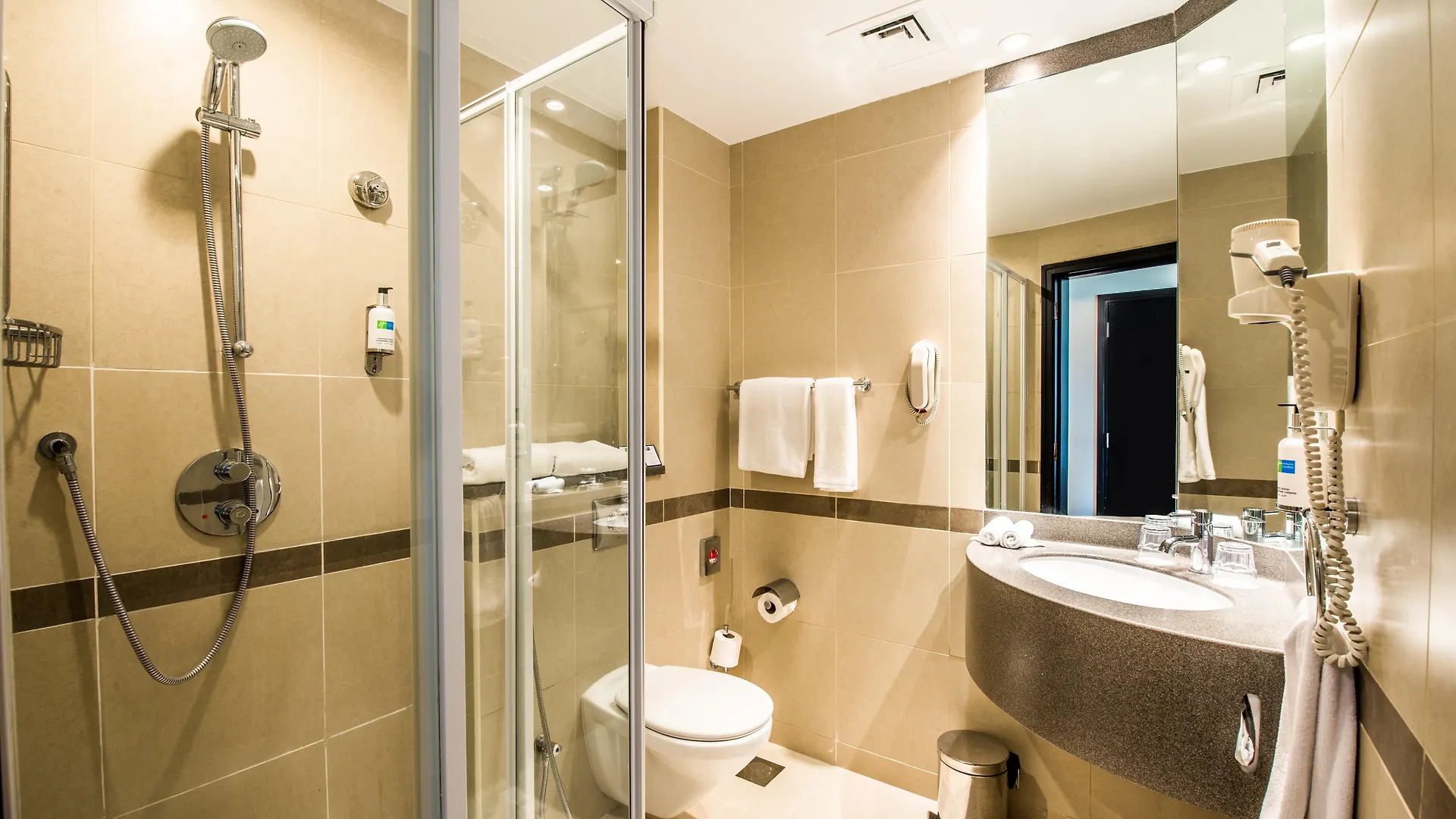 Holiday Inn Express Dubai, Jumeirah By Ihg Hotel