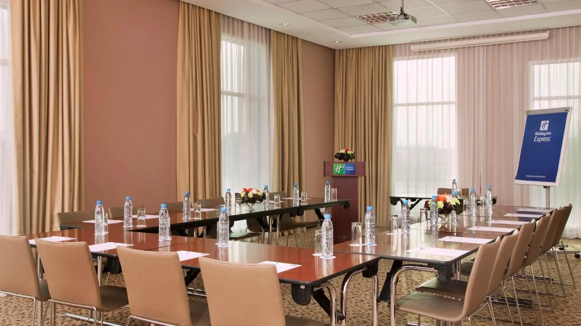*** Hotel Holiday Inn Express Dubai, Jumeirah By Ihg Spojené arabské emiráty